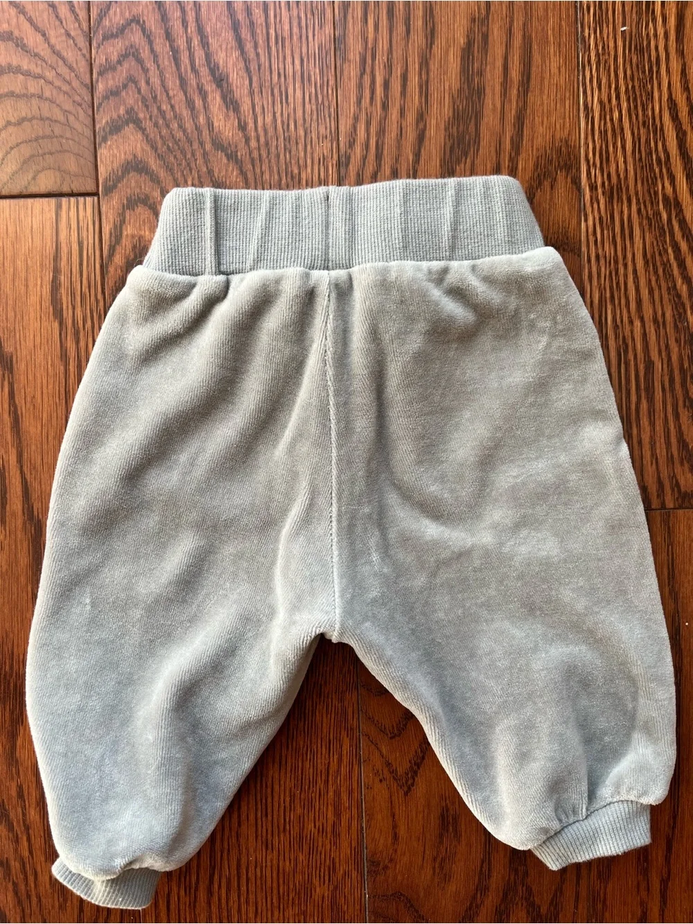 Quincy Mae Gray Velour Jogger Pants